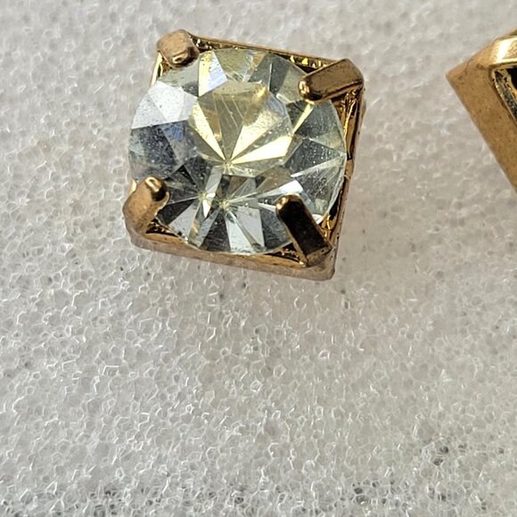 Square Shaped Prong Stud Mini Earrings - Picture 12 of 13